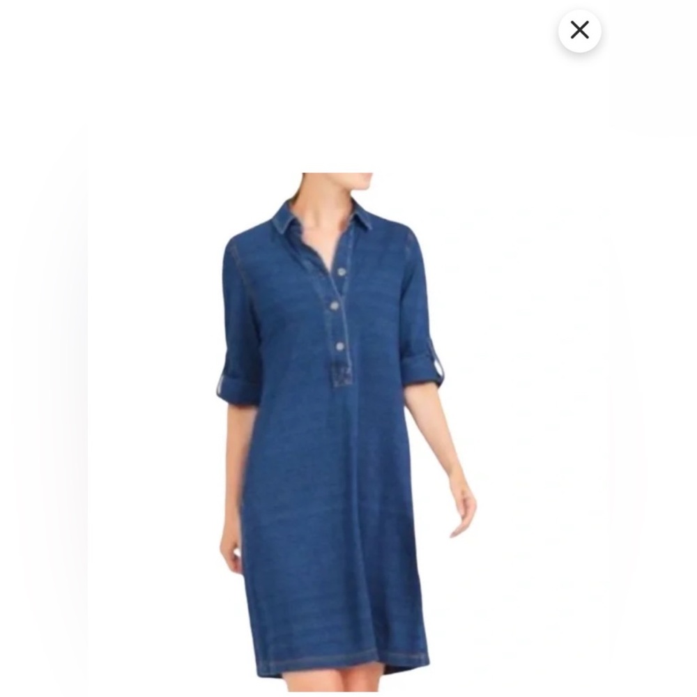 ***Excellent Used Condition***
J. McLaughlin Denim Dress with pockets in M